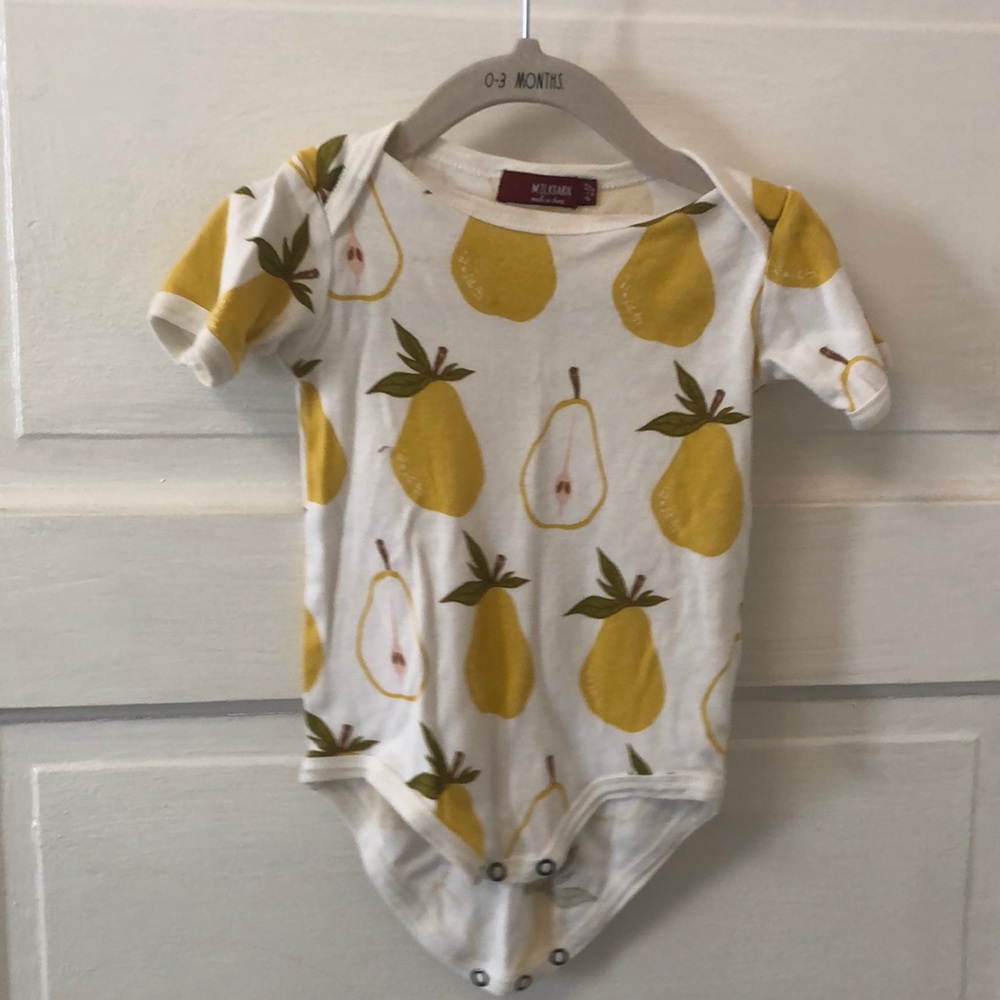 Milkbarn brand onesie size 6-12 month